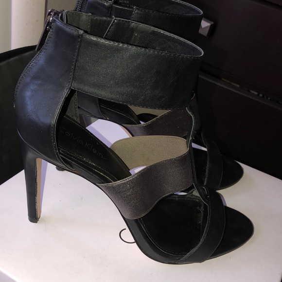 Heels - Picture 3 of 4